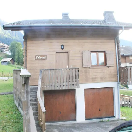 In La Bechigne With Valley Views شقة شاتيل