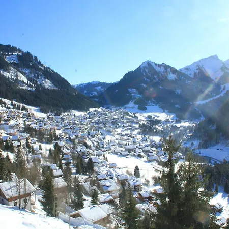 In La Bechigne With Valley Views *