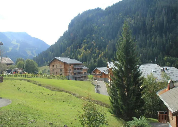 In La Bechigne With Valley Views 아파트 *